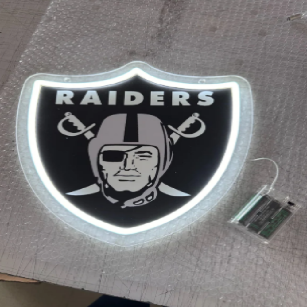 Illuminate Your Passion American football Las Vegas Radiers Neon lighting up big logo chain for your team Chains for fans
